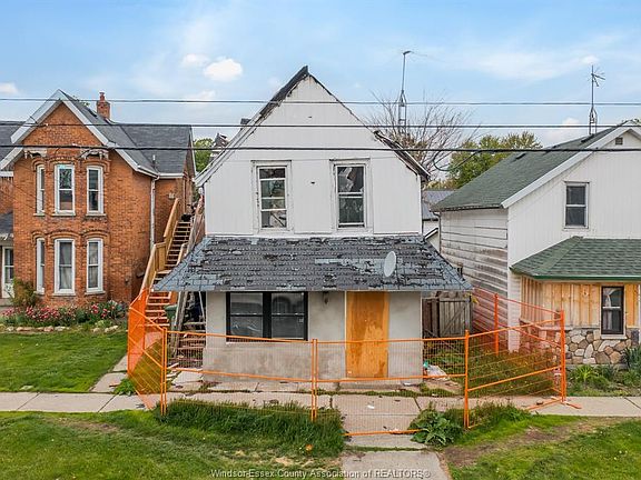 3rd image of 83 Talbot St E