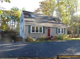 121 School St, Kennebunkport, ME 04046