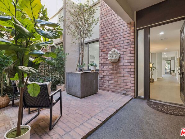 141 S Linden Dr APT 104, Beverly Hills — photo 1