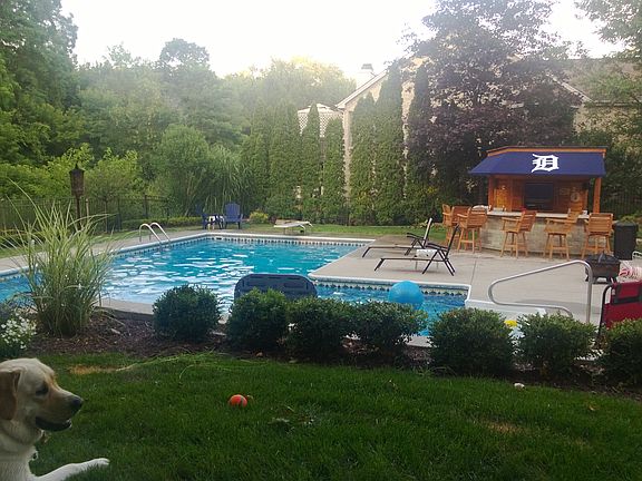 4th image of 16106 Silverwood Dr