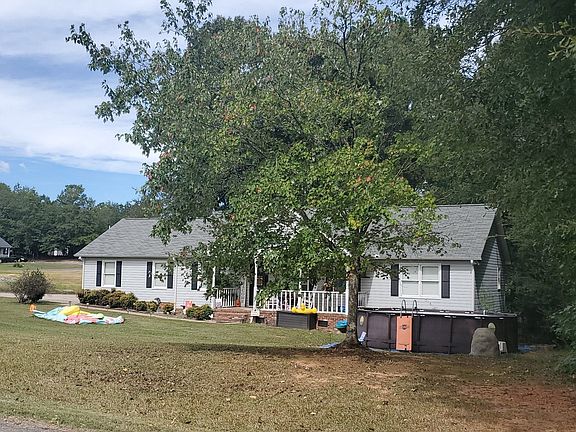 2nd image of 979 Glasscock Rd