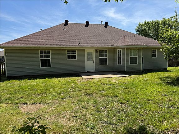 5th image of 516 Stowers Ave