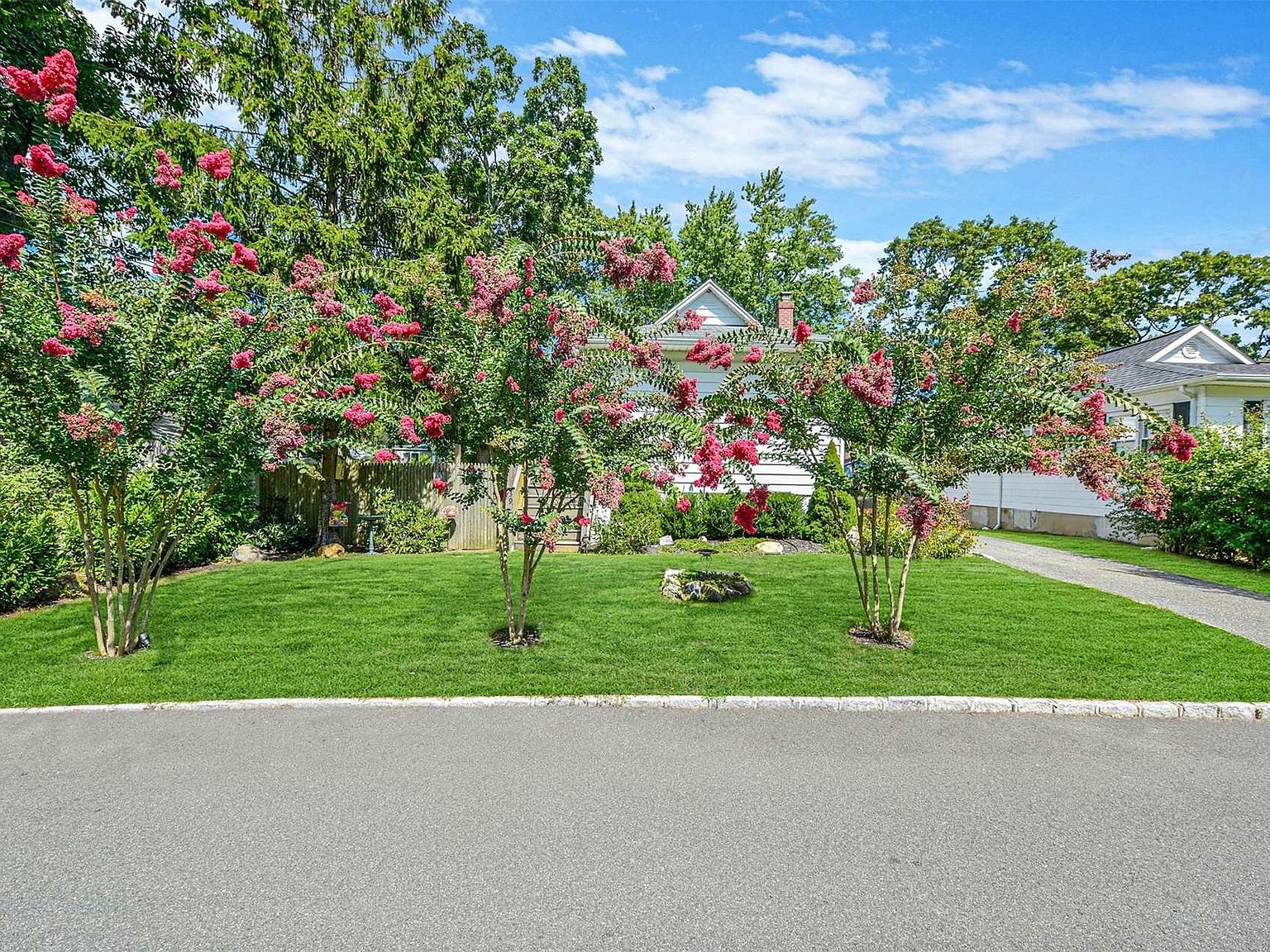 39 Plandome Road, Sound Beach, NY 11789 Zillow