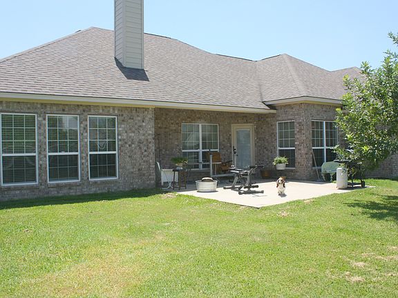 3rd image of 202 Arbor Dr
