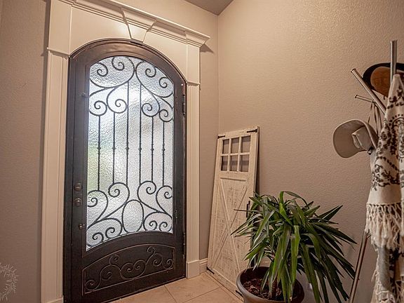 3rd image of 2203 Steepleridge Cir