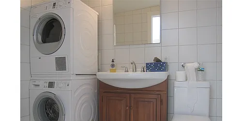 Rented by ER (DO NOT USE)