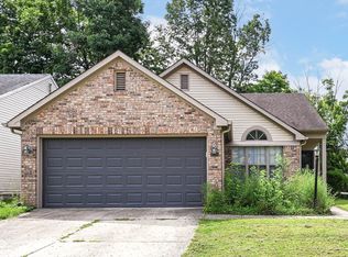 5231 Pin Oak Dr, Indianapolis, IN 46254