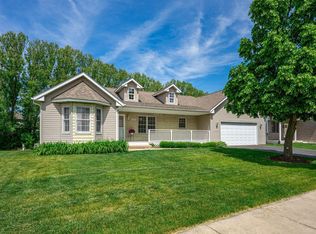 1886 Eden Pl, Rockford, IL 61107