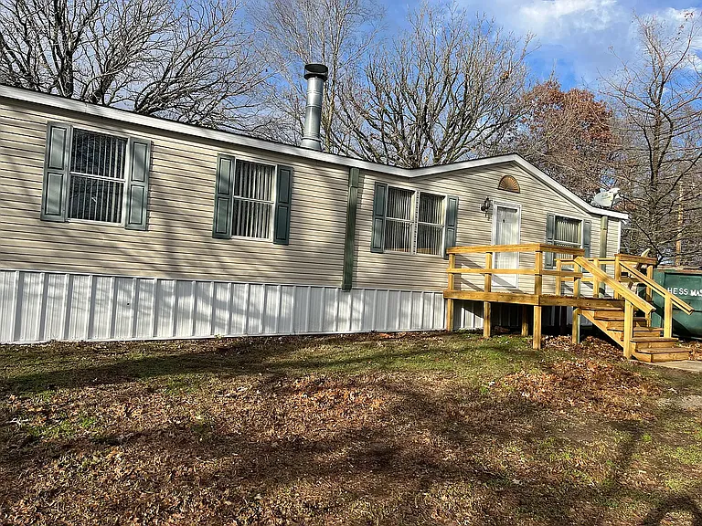 1025 Ira Ward Ln — Photo 1