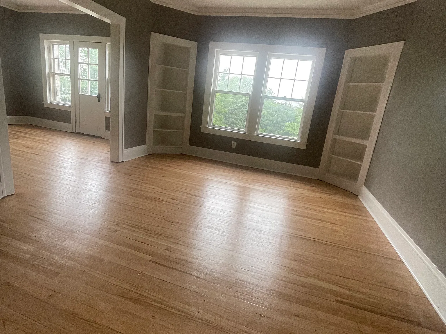 2 bed, $1,000 — Photo 2