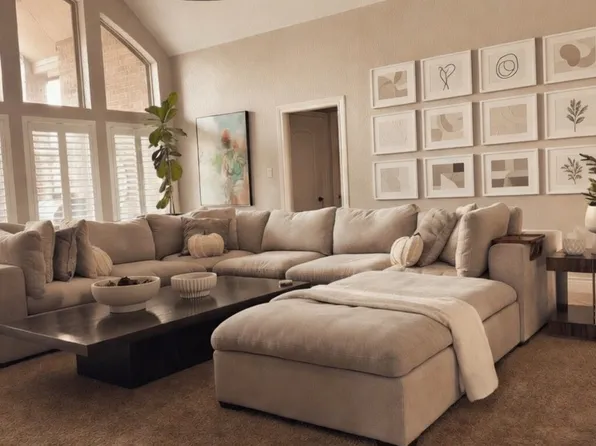 (undisclosed Address), New Braunfels, TX 78132