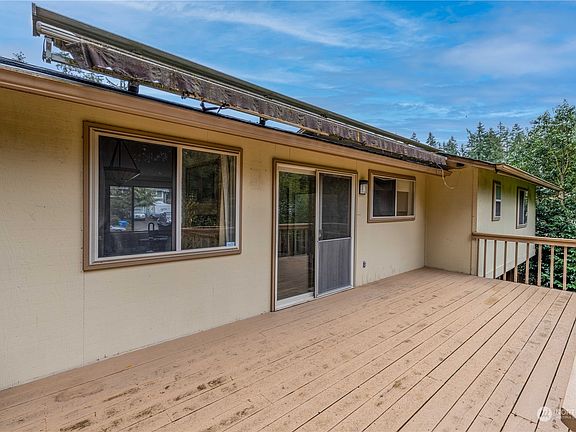4th image of 2606 24th St SE