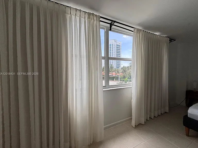 5838 Collins Ave #2D — Photo 20