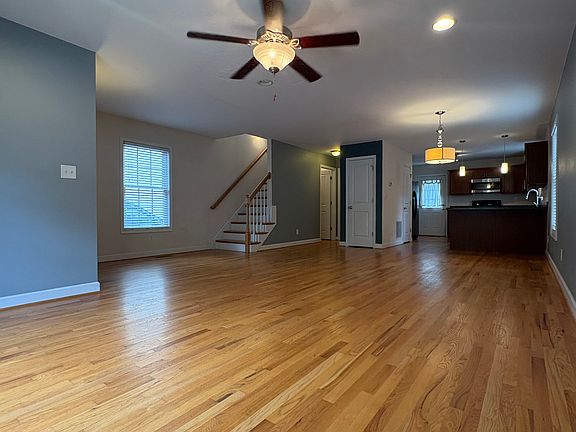 4th image of 130 Roys Pl