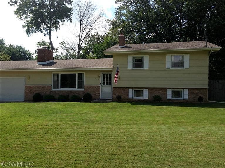 1st image of 603 E Hamilton Ln