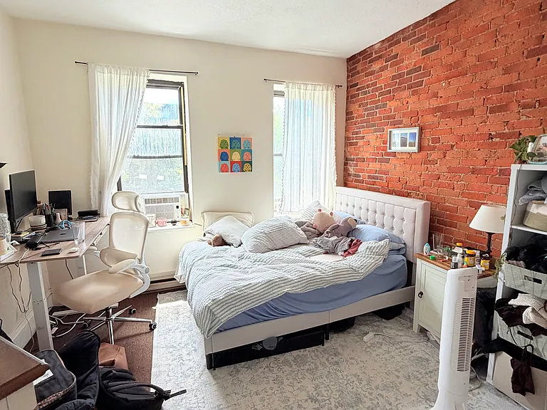 33 Wellington St #404 — Photo 5