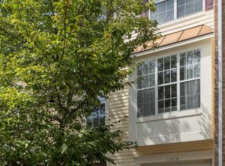 6018 Callaway Ct, Centreville, VA 20121