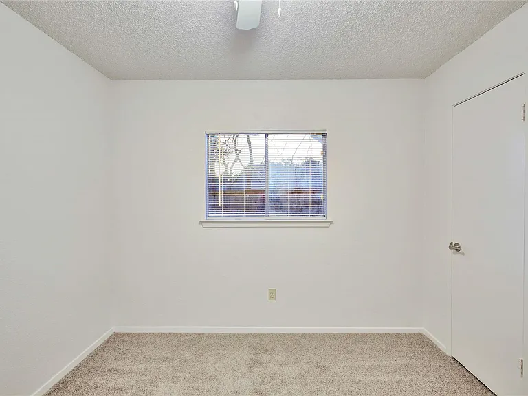 2807 Firecrest Dr — Photo 9
