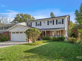 177 Cranston Ct, Glen Ellyn, IL 60137