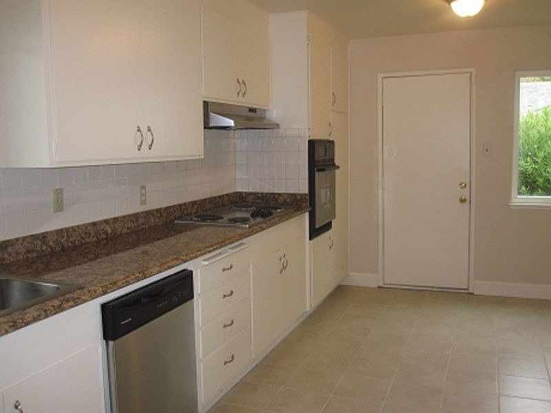 2nd image of 2926 Clearland Cir