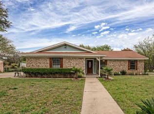 308 Bowie Ln, Hewitt, TX 76643