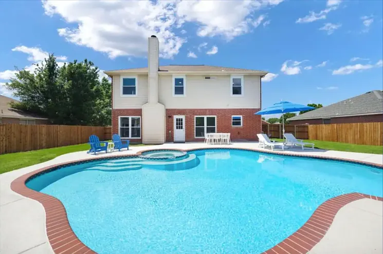 4 bed, 2.5 bath, 1982 sqft, $5,000 — Photo 3