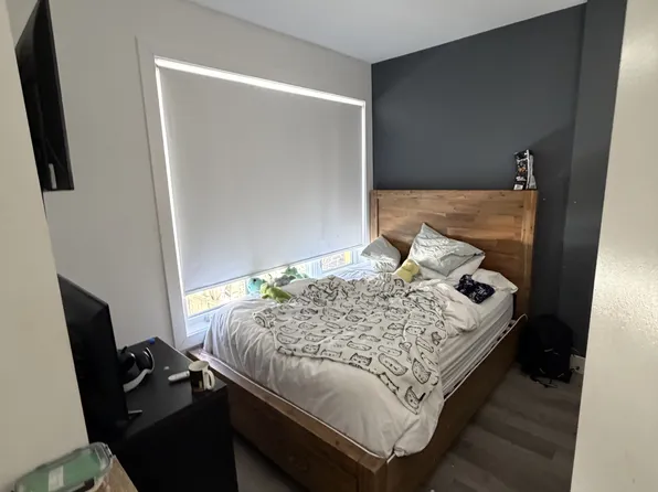 227 Blackburn Ave #3-R1, Ottawa, ON K1N 8A9