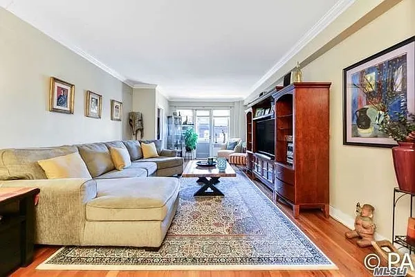 Sold by Benjamin Realty Since 1980 | media 5