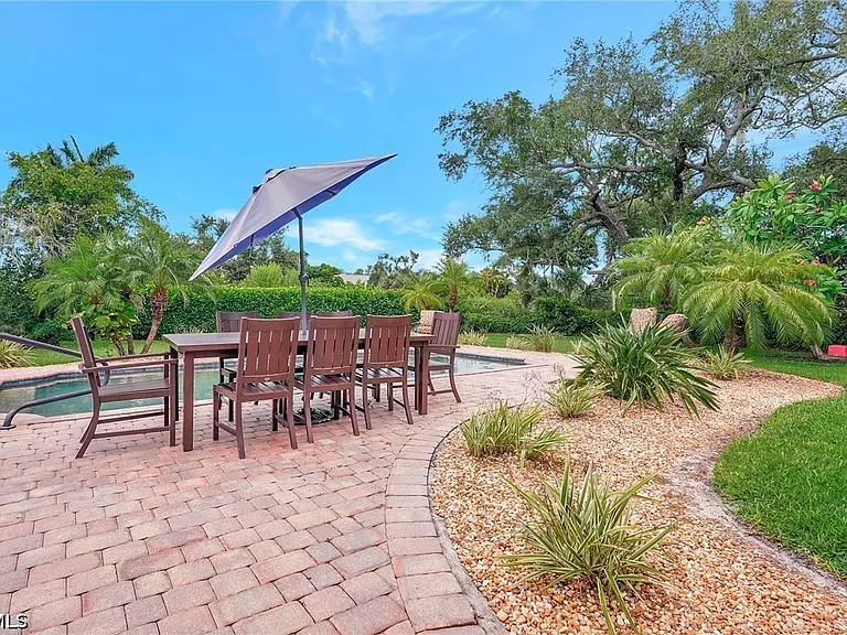 787 Overriver Dr — Photo 22