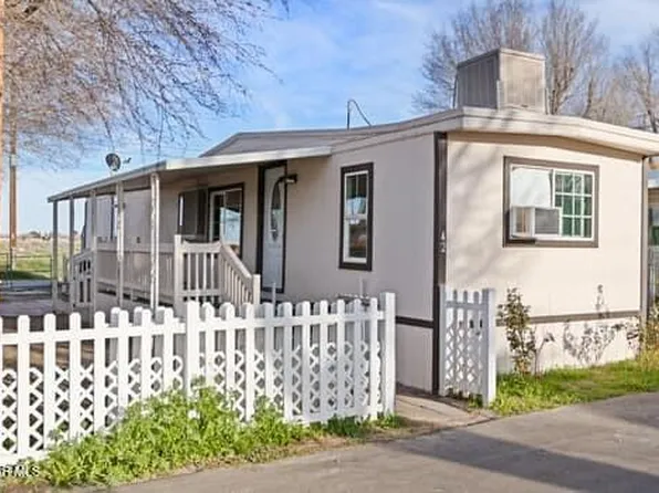 45446 7th St E #42, Lancaster, CA 93535