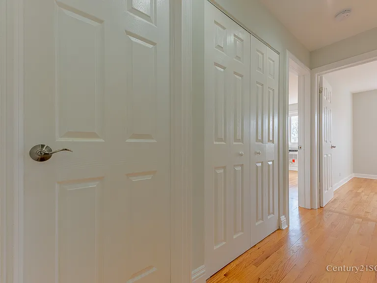 4136 N California Ave #302 — Photo 15