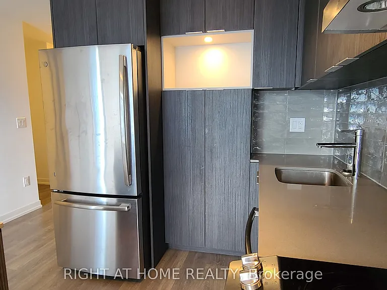 2520 Eglinton Ave W #1817 — Photo 16