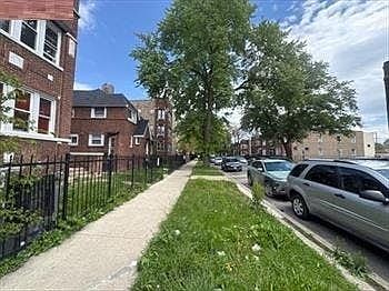 4th image of 4906 W Adams St