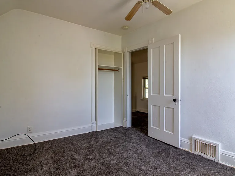 1612 Baxter Ave — Photo 15