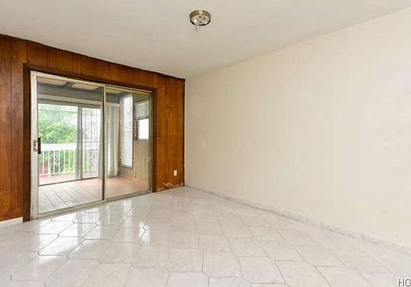 5th image of 329 Taylor Ave