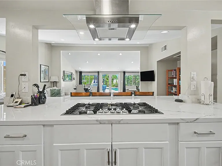 5706 Comanche Ave — Photo 18