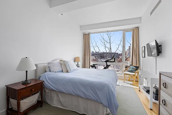 Sold by Compass | media 8