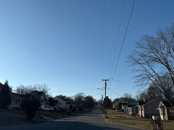 5th image of 400 Amquiwood Ct