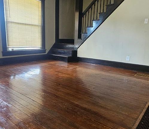 5th image of 3551-3553 W Michigan St