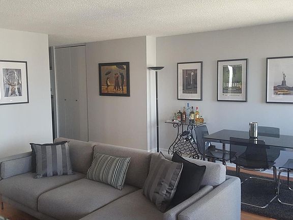 5th image of 80 Gold St #18K