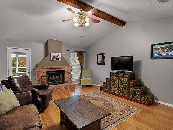 4th image of 4511 E Parkwood Ln