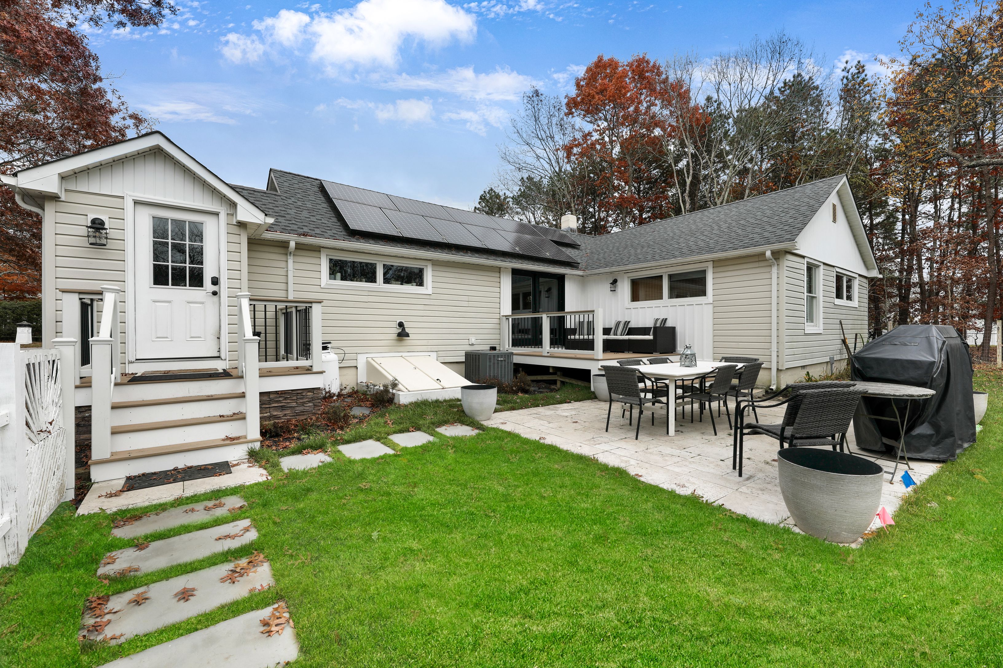 51 Peters Ln, Westhampton Beach, NY 11978 Out East