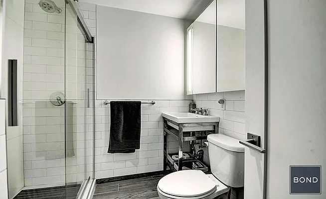 Rented by Bond New York | media 37