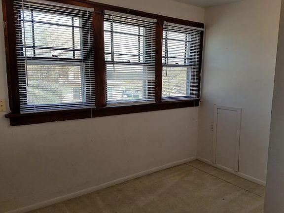 5th image of 808 W Seerley Blvd
