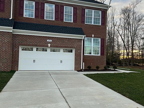 4th image of 1091 Llano Dr