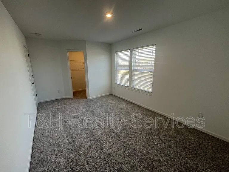 4801 Summerfield Dr — Photo 22