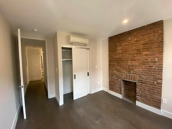 311 W 21st St APT 4E, New York, NY 10011