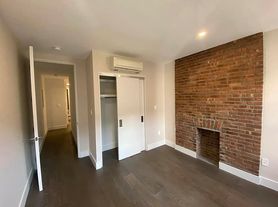 311 W 21st St, New York, NY