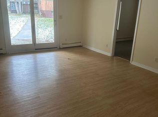 998 Us Route 4 E APT 101, Rutland, VT 05701