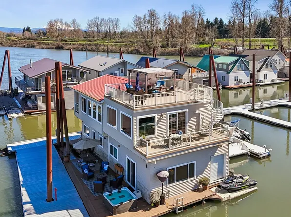 19609 NE Marine Dr #B18, Portland, OR 97233